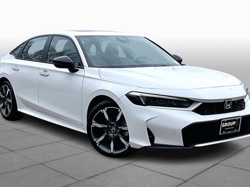 Used 2025 Honda Civic Sport Touring image 3