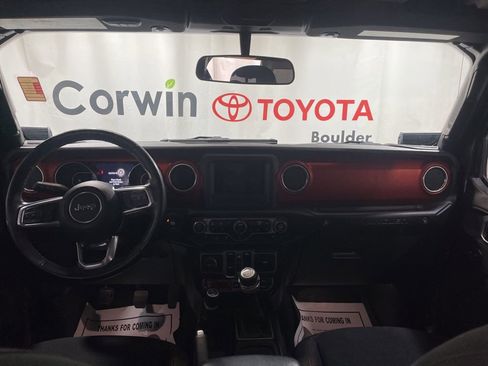 Used 2018 Jeep Wrangler Unlimited Rubicon image 15