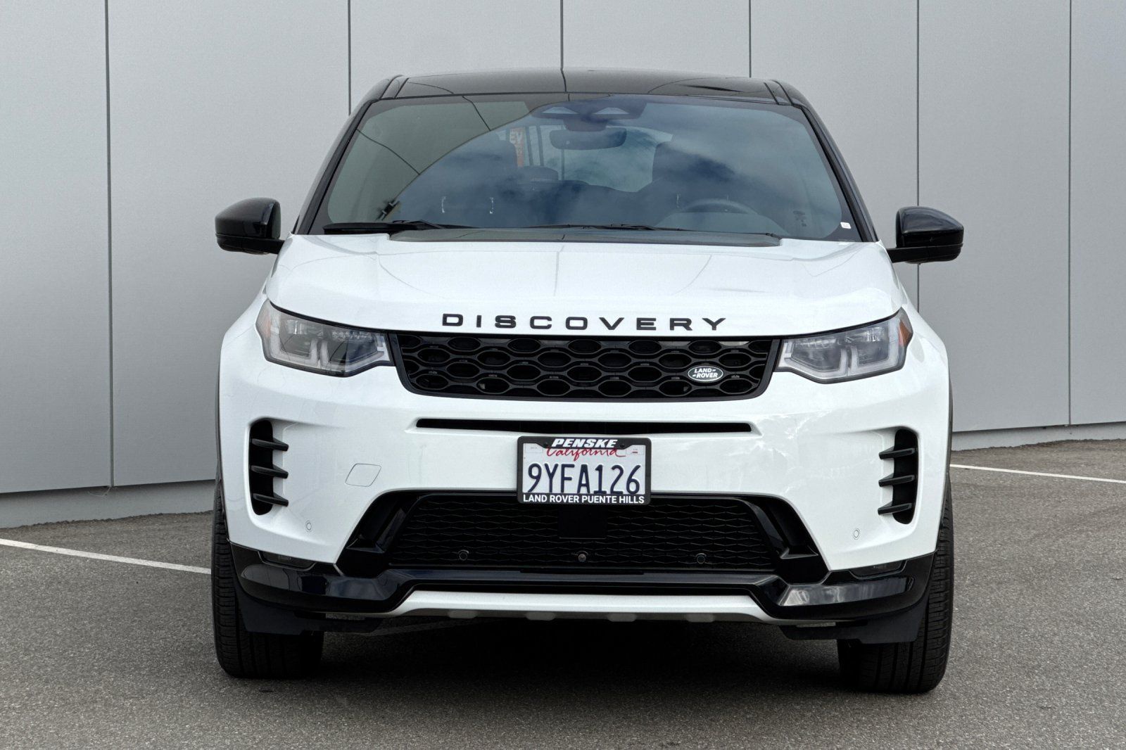 Used 2025 Land Rover Discovery Sport Dynamic SE AWD/4WD image 8