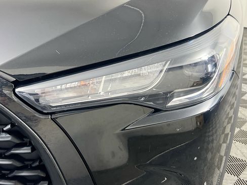 Used 2023 Toyota Corolla Cross LE w/ Moonroof Package FWD image 11