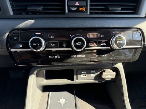 New 2025 Honda Pilot Touring image 43