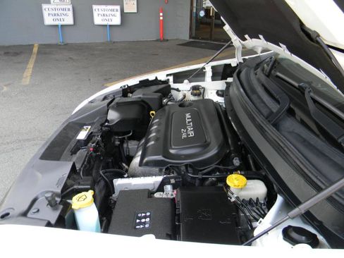 Used 2015 Jeep Cherokee Trailhawk w/ Comfort/Convenience Group image 25