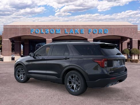 New 2026 Ford Explorer Active w/ Active Comfort Package AWD/4WD image 4