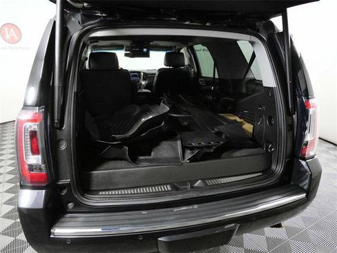 Used 2020 GMC Yukon Denali w/ Denali Ultimate Black Edition image 10