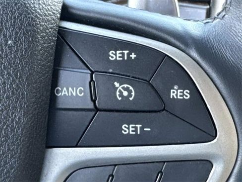 Used 2014 Jeep Grand Cherokee Limited image 29