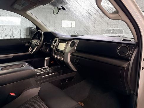 Used 2016 Toyota Tundra SR5 AWD/4WD image 12