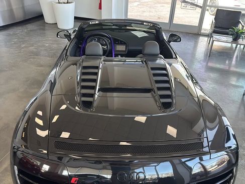 Used 2011 Audi R8 V10 image 12