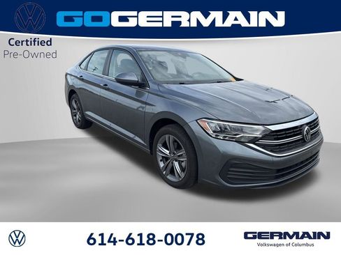 Used 2023 Volkswagen Jetta SE w/ Panoramic Sunroof Package FWD image 9
