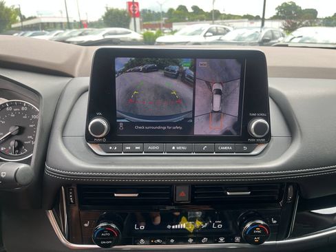 Certified 2023 Nissan Rogue SL AWD/4WD image 16