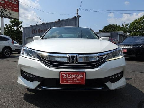 Used 2016 Honda Accord EX image 2