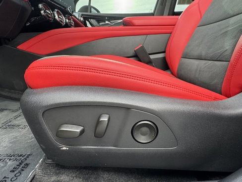 Used 2025 Chevrolet Blazer EV RS image 23