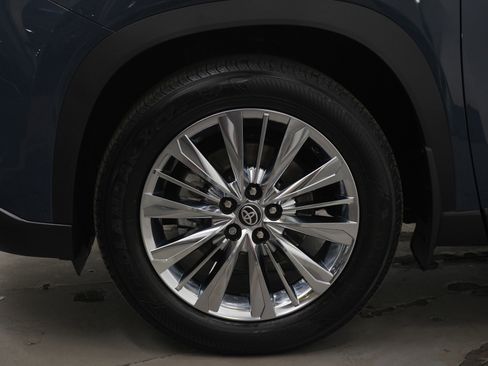 Used 2024 Toyota Grand Highlander Platinum image 31