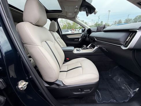 Used 2024 MAZDA CX-90 Plug-In Hybrid w/ Premium Pkg image 26