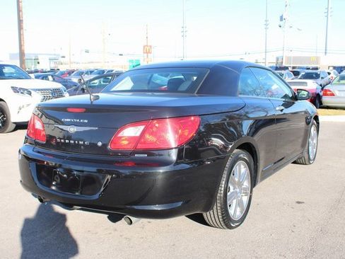 Used 2010 Chrysler Sebring Limited image 36