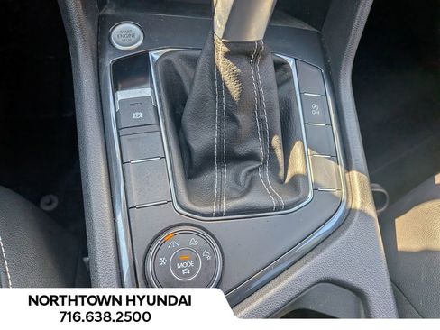 Used 2022 Volkswagen Tiguan SE image 15