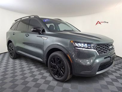 Used 2023 Kia Sorento S w/ Panoramic Sunroof Package