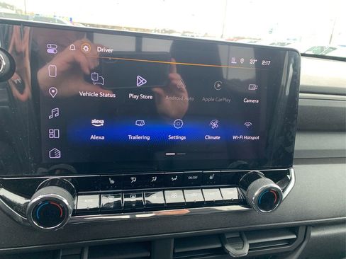 Used 2025 Chevrolet Colorado Trail Boss image 11