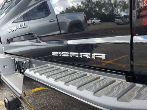 New 2026 GMC Sierra 2500 Denali w/ Denali Reserve Package AWD/4WD image 8