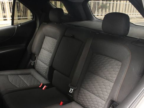 Used 2020 Chevrolet Equinox LT w/ LPO, Floor Liner Package AWD/4WD image 18