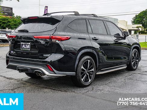 Used 2022 Toyota Highlander XSE AWD/4WD image 7