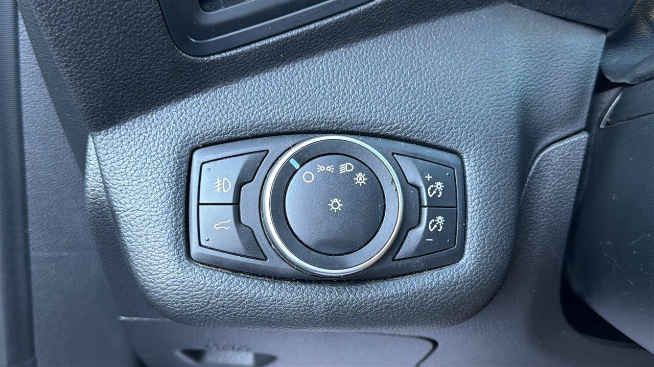 Used 2018 Ford Escape SE w/ SE Sport Appearance Package AWD/4WD image 28