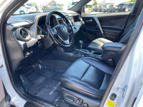 Used 2016 Toyota RAV4 SE AWD/4WD image 11
