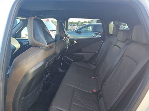 Used 2025 BMW X3 xDrive30i AWD/4WD image 3