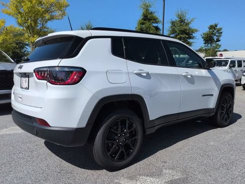 New 2026 Jeep Compass Latitude AWD/4WD image 4