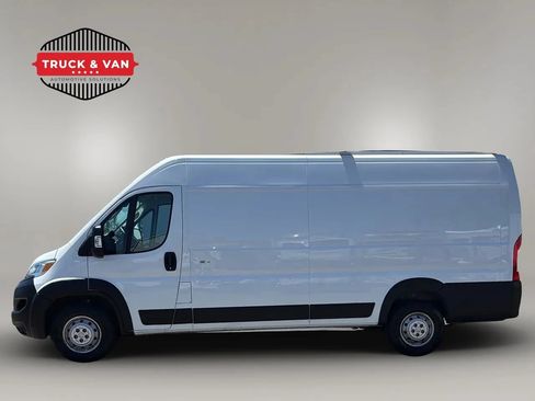 Used 2023 RAM ProMaster 3500 FWD image 3