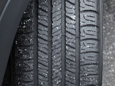 Used 2018 Jeep Compass Limited w/ Navigation Group image 14