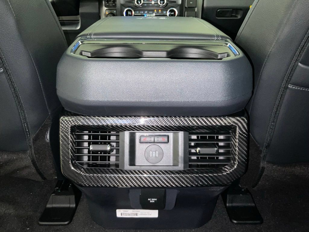New 2026 Ford F250 Lariat w/ Black Appearance Package AWD/4WD image 18