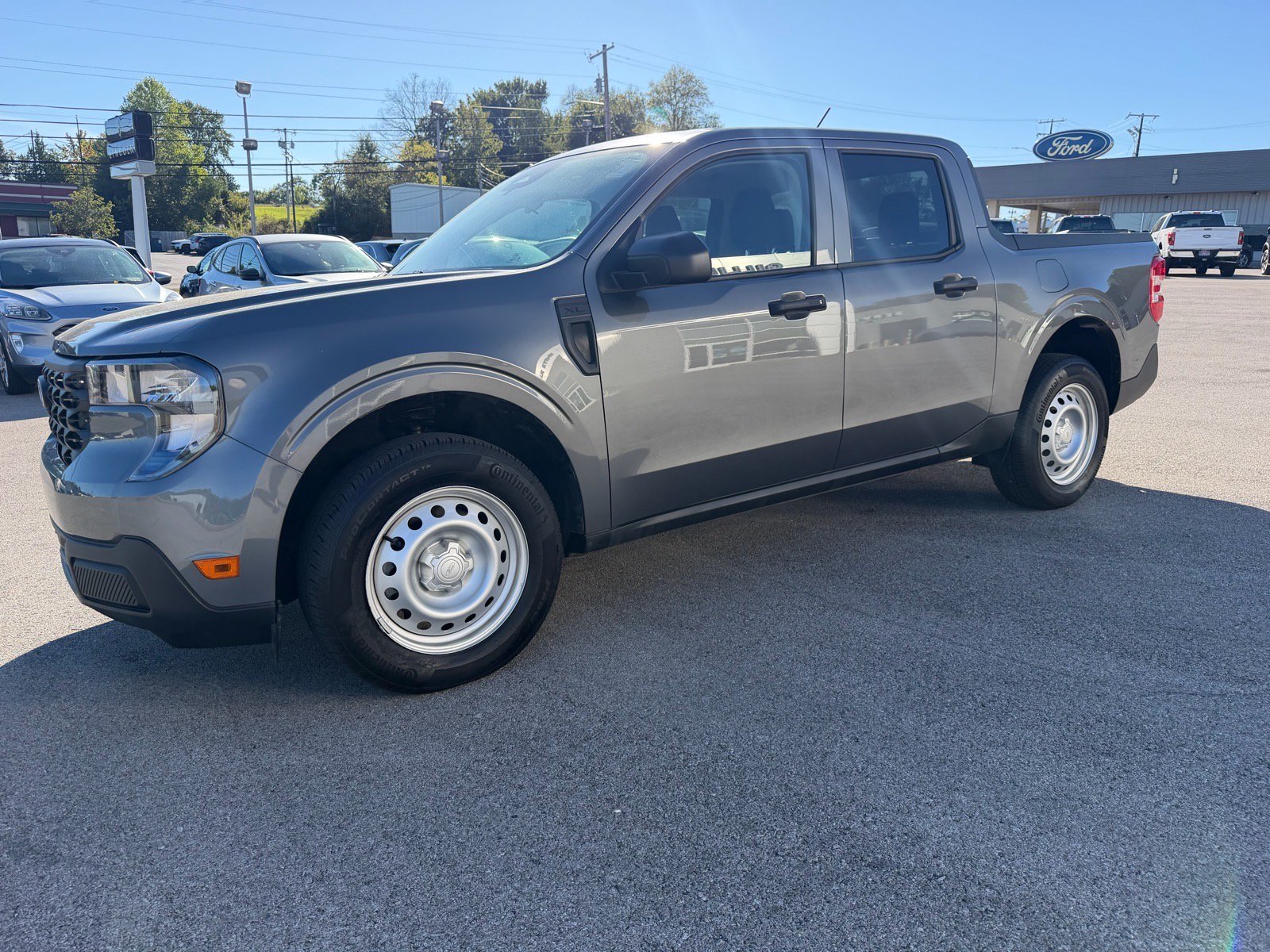 Used 2025 Ford Maverick XL w/ Equipment Group 102A AWD/4WD image 7