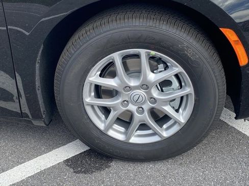 New 2026 Chrysler Pacifica Select image 10