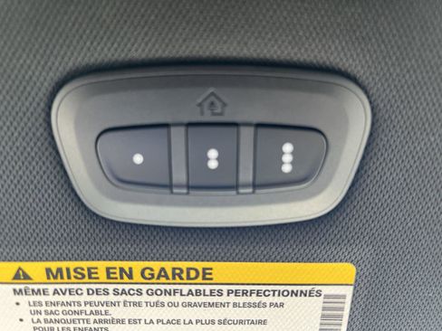 New 2026 Chrysler Pacifica Select image 31