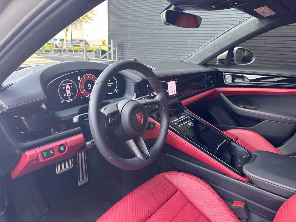 Used 2026 Porsche Panamera RWD image 8