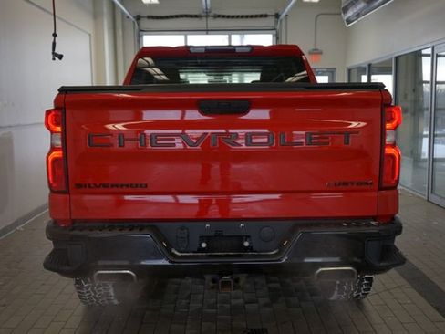 Used 2021 Chevrolet Silverado 1500 Custom Trail Boss w/ Safety Confidence Package image 12