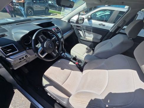 Used 2017 Subaru Forester 2.5i Premium w/ All-Weather Package image 5
