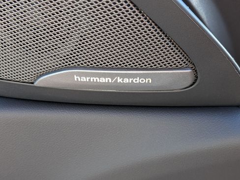 New 2026 BMW X6 xDrive40i w/ Climate Comfort Package image 14