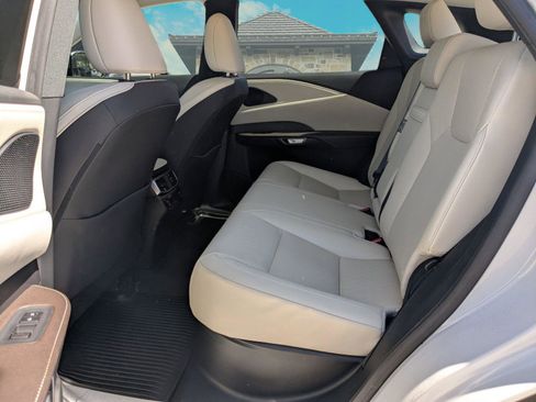 Certified 2024 Lexus RX 350 Premium w/ Accessory Package (K3) image 17