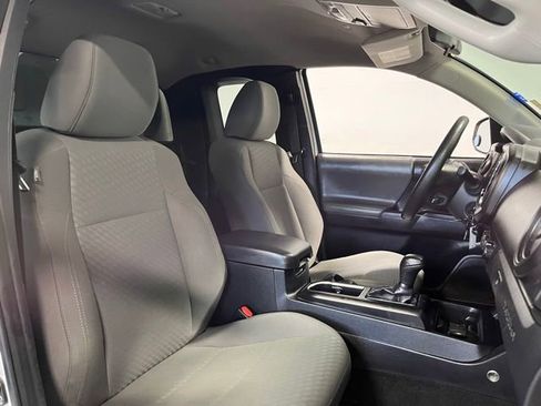 Used 2020 Toyota Tacoma SR image 10