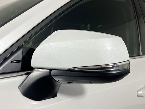 Used 2024 Toyota Grand Highlander Limited image 12