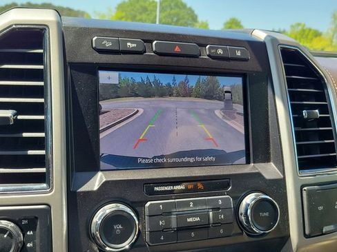 Used 2020 Ford F150 Lariat AWD/4WD image 22