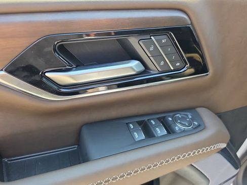 New 2026 GMC Yukon XL Denali Ultimate AWD/4WD image 25
