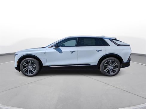 New 2027 Cadillac Lyriq Luxury AWD/4WD image 6