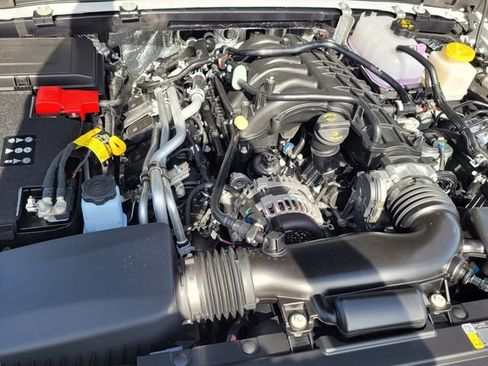 Used 2026 Jeep Gladiator Sport image 11