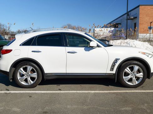 Used 2011 INFINITI FX35 AWD w/ Premium Pkg image 8