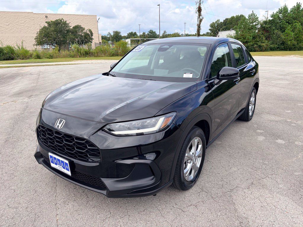 Used 2025 Honda HR-V LX image 5