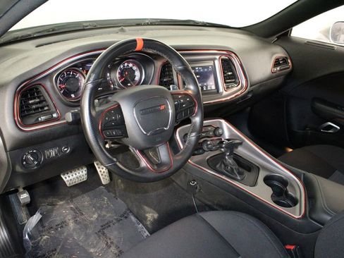 Used 2022 Dodge Challenger R/T image 17