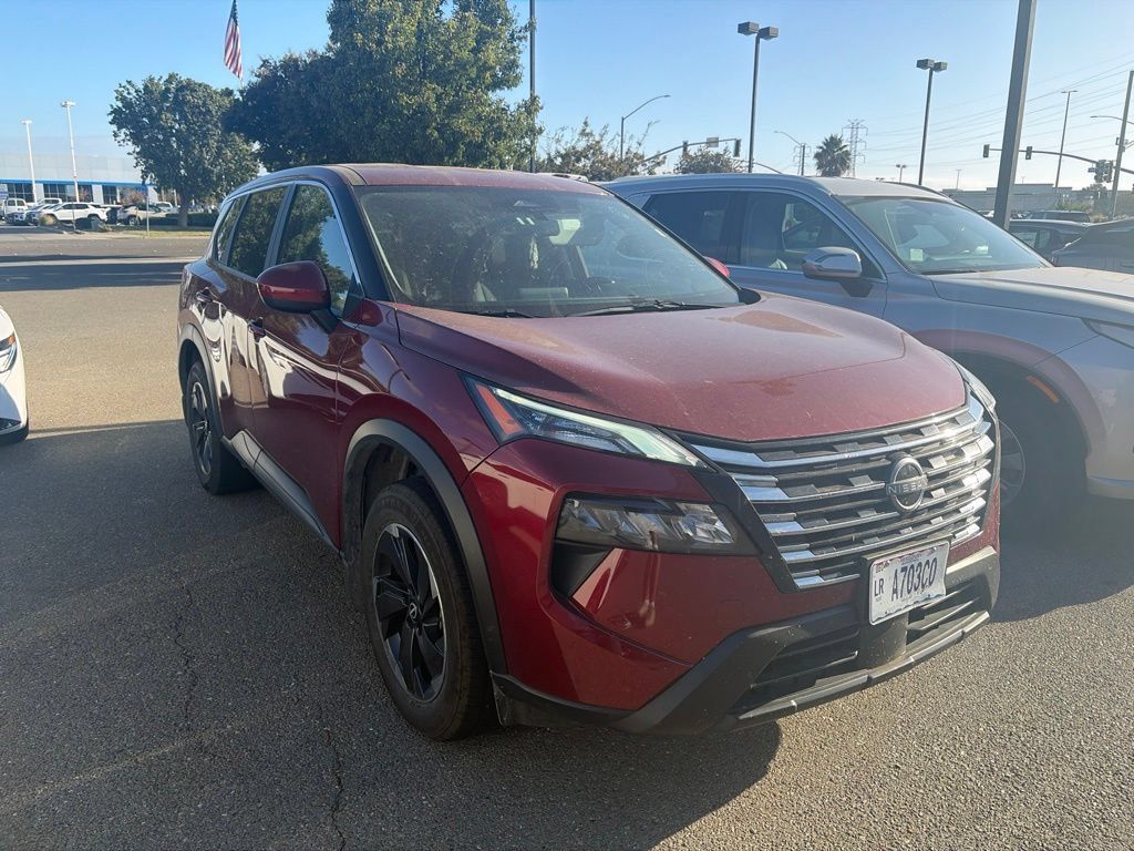 Used 2025 Nissan Rogue SV AWD/4WD image 1