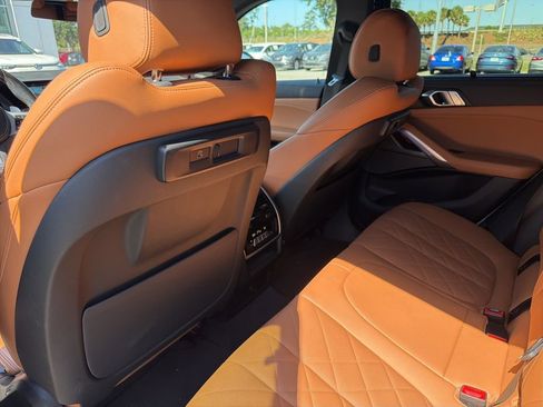 Used 2023 BMW X6 xDrive40i w/ Executive Package AWD/4WD image 19